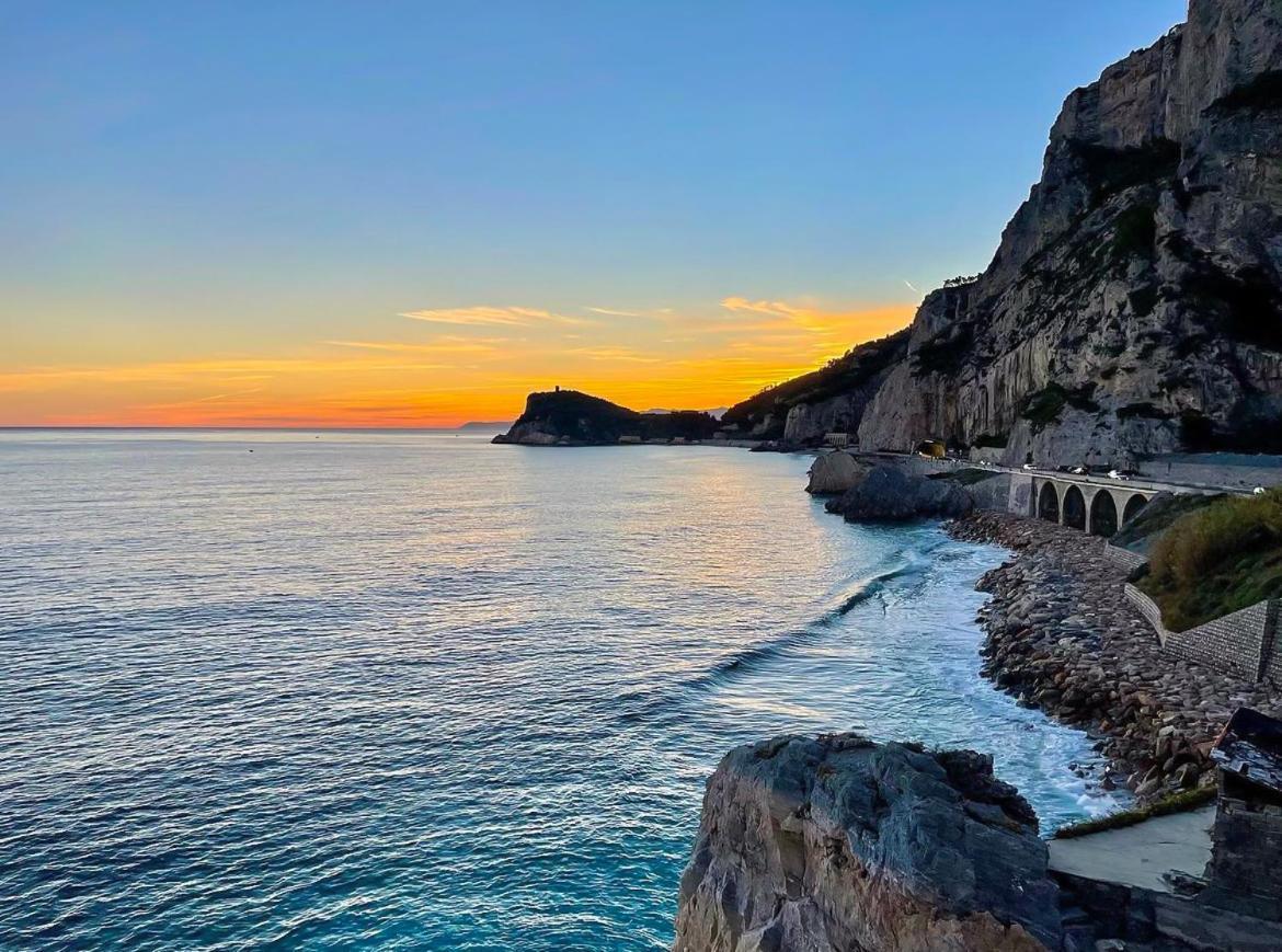 Casa Mariuccia - A Due Passi Dal Mare Apartment Savona Luaran gambar